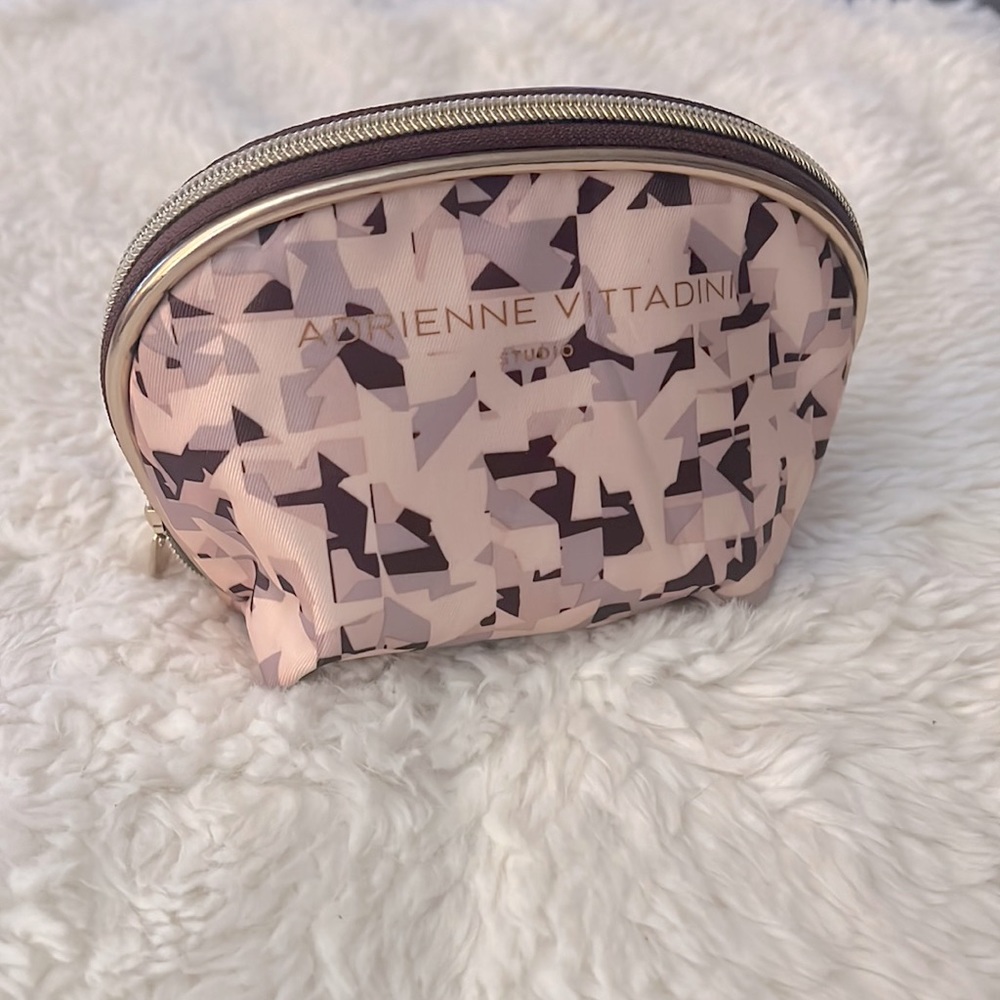 Adrienne Vittadini NWOT Cosmetic Pouch
